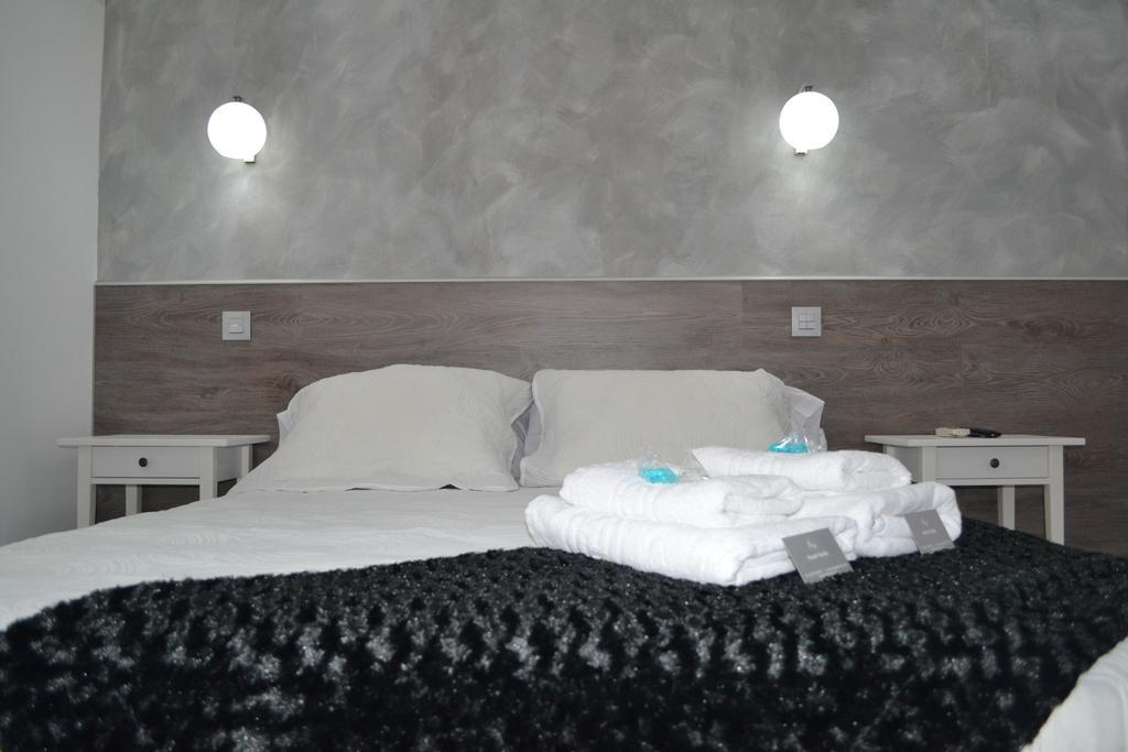 מדריד Hostal Meyra מראה חיצוני תמונה