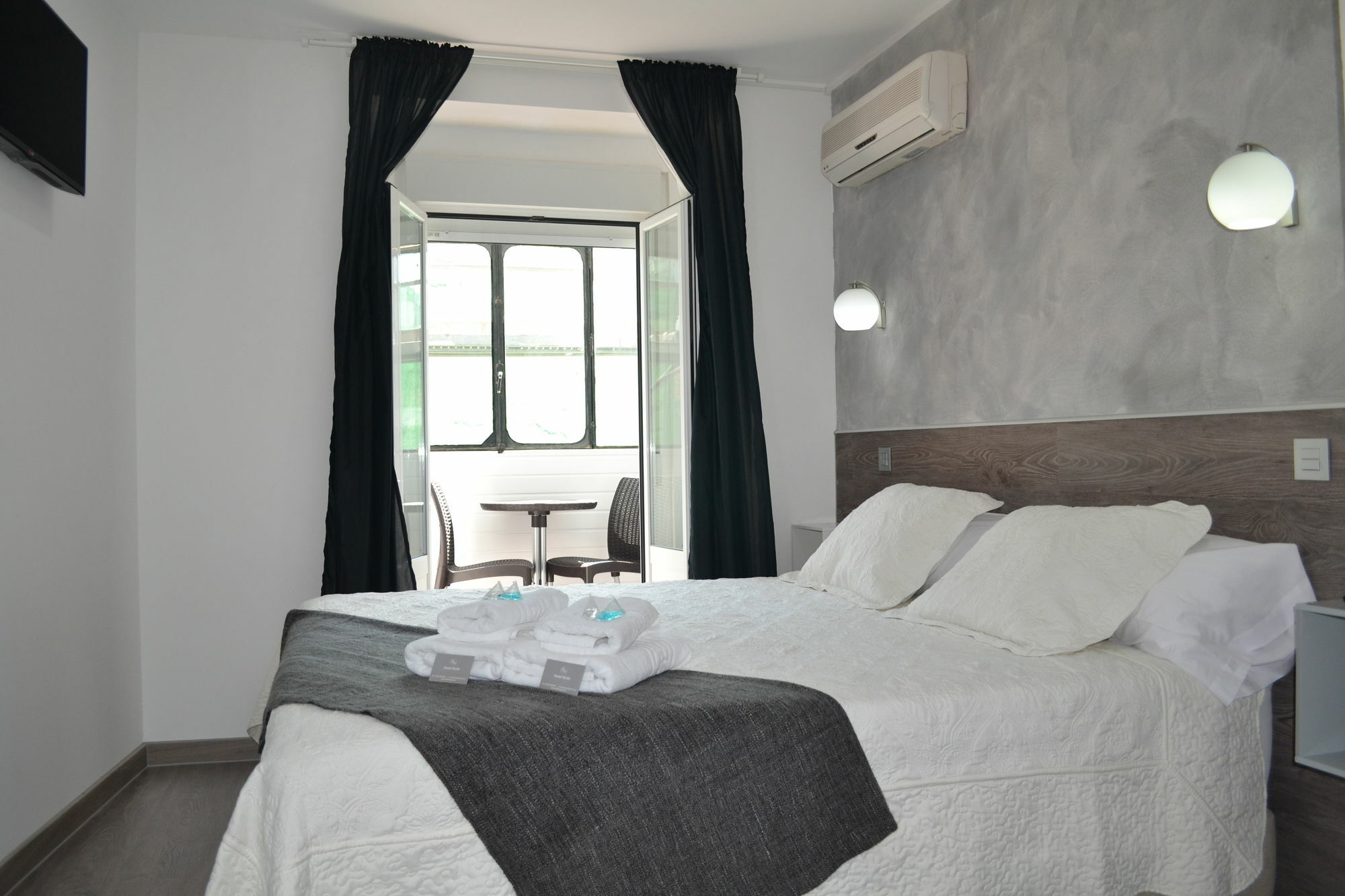 מדריד Hostal Meyra מראה חיצוני תמונה